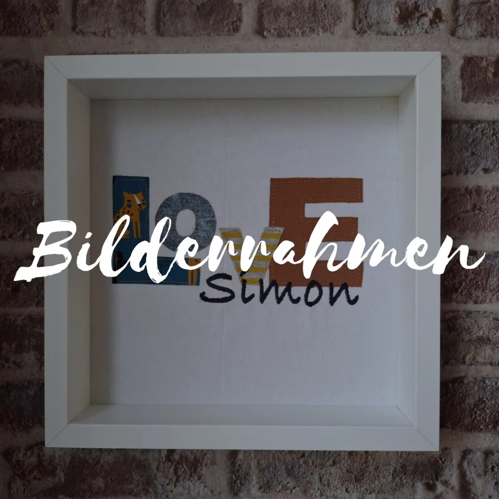 Homepage Produktseite Bilderrahmen
Nadine Miesenburg, Blauzone Textilgestaltung aus Stoffen mit Erinnerungen, Trauerbegleitung, Erinnerungsarbeit,
Kleidung von Verstorbenen. In Zeiten von Trauer und Verlust zum Trösten und Erinnern.