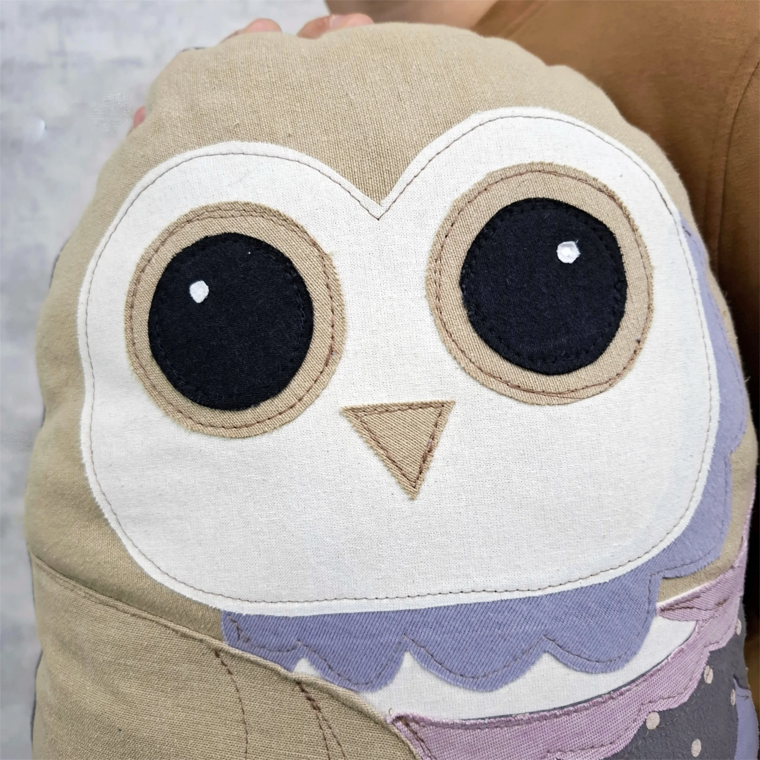 Homepage Startseite Kuschelfreunde Eule
Nadine Miesenburg, Blauzone Textilgestaltung aus Stoffen mit Erinnerungen, Trauerbegleitung, Erinnerungsarbeit,
Kleidung von Verstorbenen. In Zeiten von Trauer und Verlust zum Trösten und Erinnern.