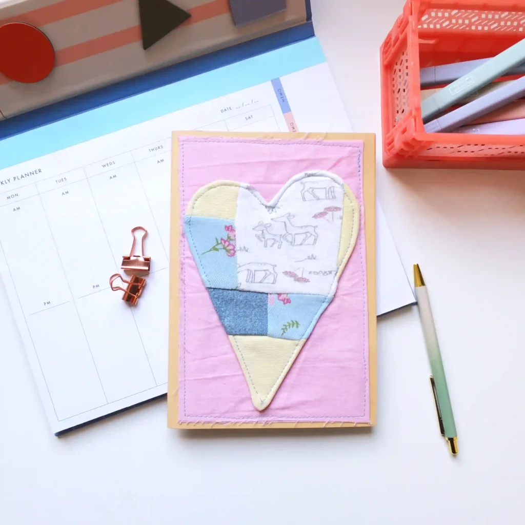 Nadine Miesenburg, Blauzone - Trauer begleiten, Erinnerung gestalten, Textilgestaltung aus Stoffen mit Erinnerungen, Kleidung von Verstorbenen