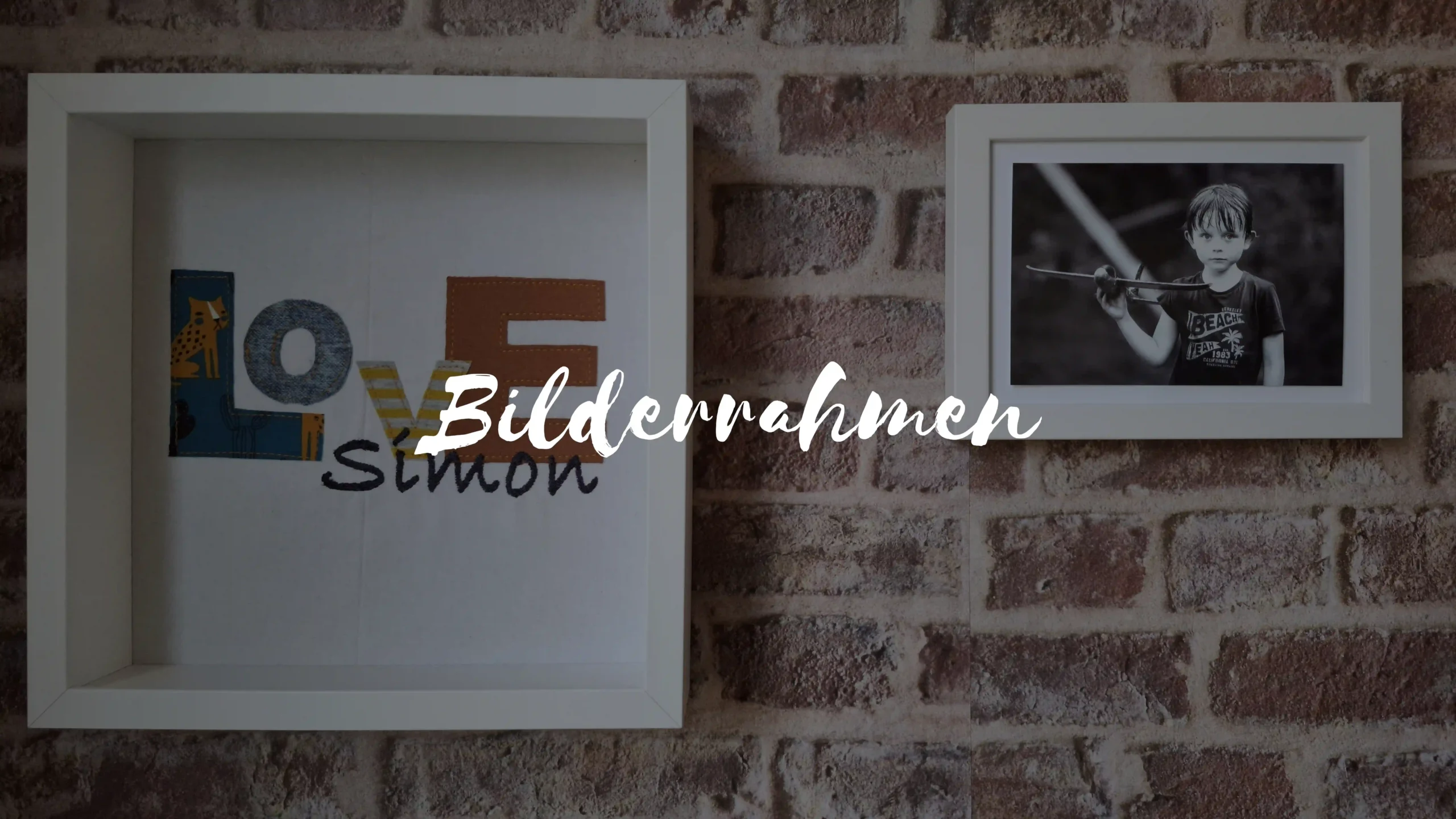 Homepage Titelbild Bilderrahmen
Nadine Miesenburg, Blauzone Textilgestaltung aus Stoffen mit Erinnerungen, Trauerbegleitung, Erinnerungsarbeit,
Kleidung von Verstorbenen. In Zeiten von Trauer und Verlust zum Trösten und Erinnern.