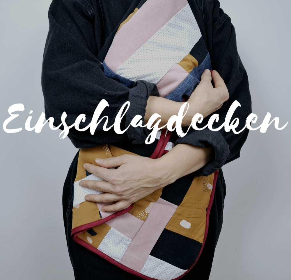Einschlagdecken. Individuelle Erinnerungsstücke und Trost aus Stoff aus Kleidung von Verstorbenen und geliebten Haustieren. Nadine Miesenburg von der Blauzone